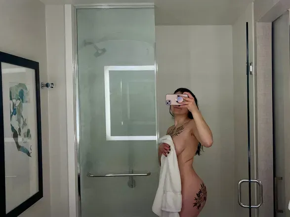 OnlyFans cuenta lilahsky header 2