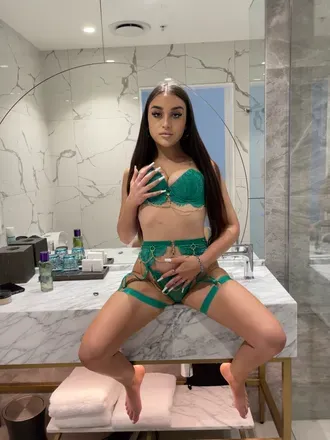 OnlyFans cuenta ccccc0000x header 1