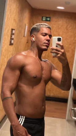 OnlyFans cuenta alvaromiler header 2