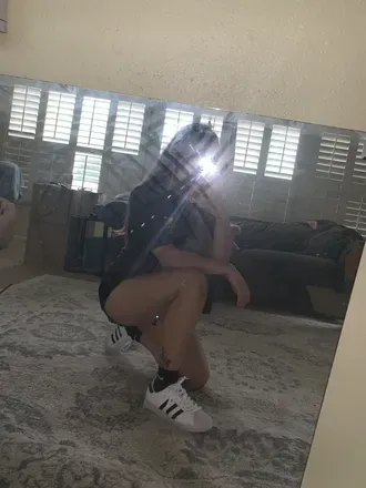 OnlyFans cuenta isnyet header 2