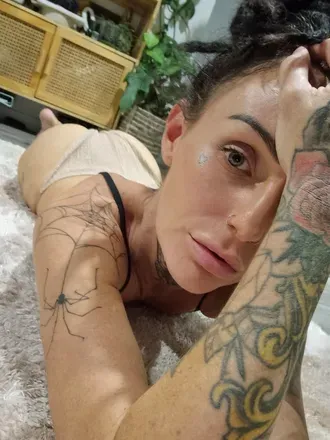 OnlyFans cuenta mollyblackheart avatar 1