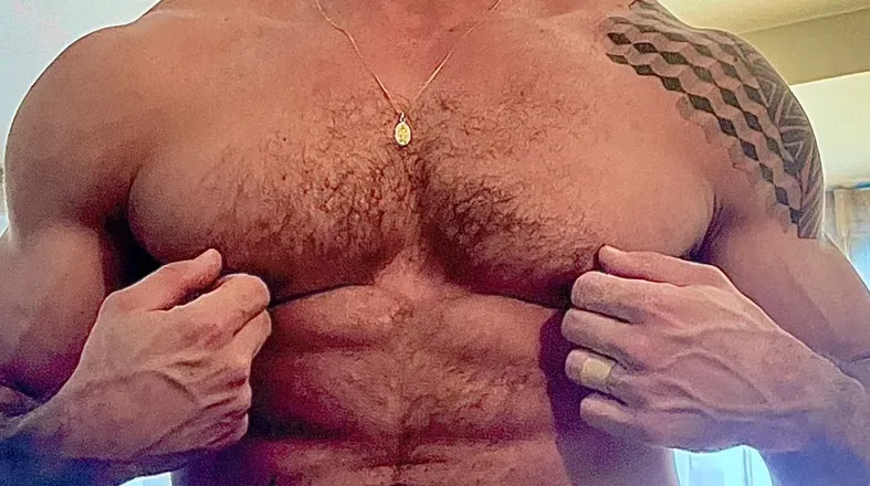 OnlyFans cuenta fit_muscle header 2