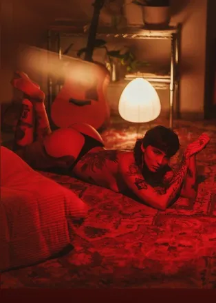 OnlyFans cuenta kennia_ramos header 2