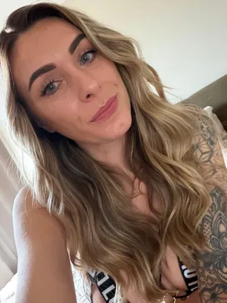 OnlyFans cuenta housewifefleur avatar 1