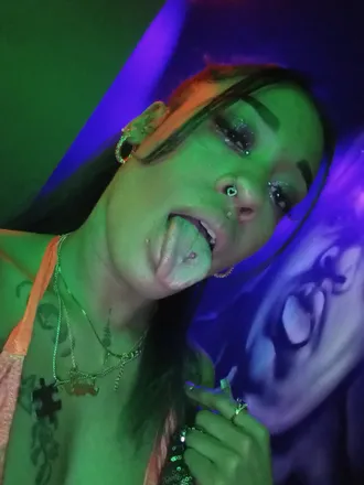 OnlyFans cuenta kiarabadbitch header 2