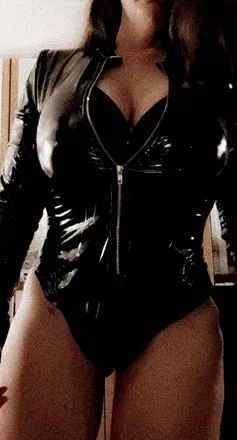 OnlyFans account  regiiciide avatar 1