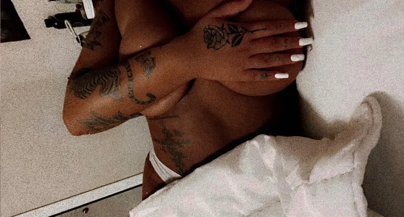 OnlyFans cuenta lilmeekmeek header 2