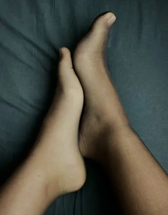 OnlyFans cuenta vivifeet01 header 2