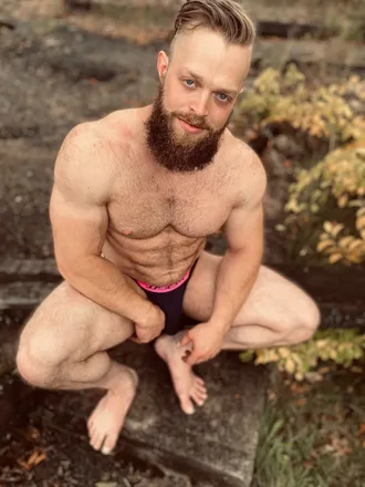 OnlyFans cuenta beardedmuscle66 header 2