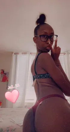 OnlyFans cuenta goodpussyfigetthings header 2
