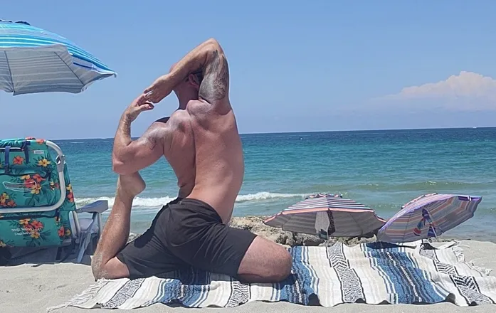 OnlyFans cuenta leocarnevale header 2