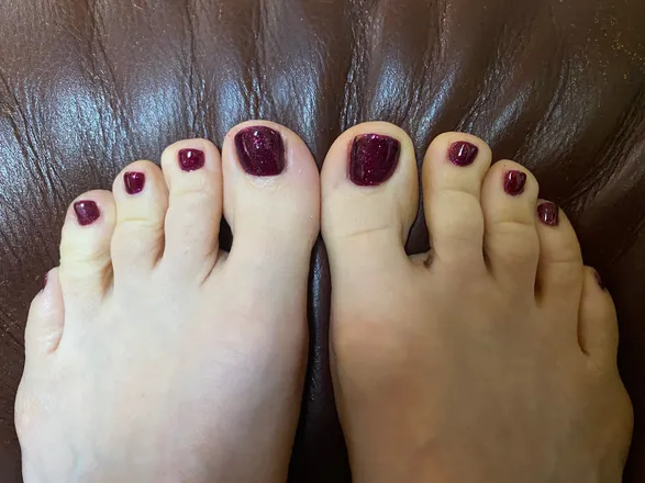 OnlyFans cuenta twomagicfeet header 2