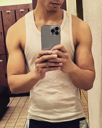 OnlyFans account  roughsensual avatar 1