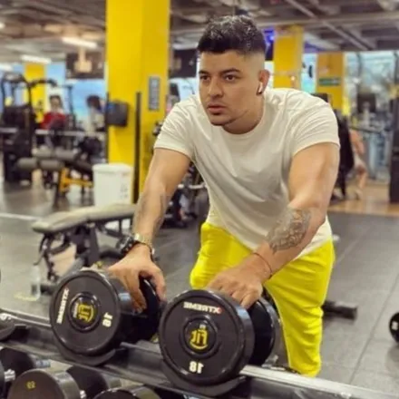 OnlyFans cuenta derrick_may12 header 2