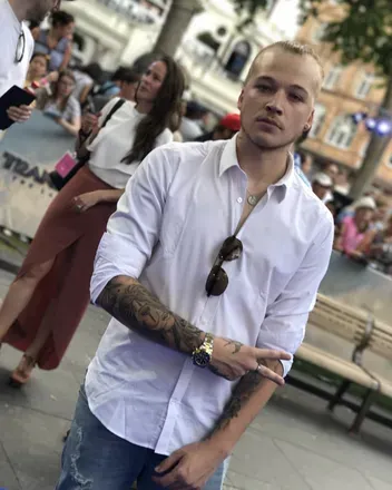 OnlyFans cuenta mikefox97 header 2