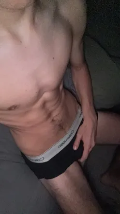 OnlyFans cuenta mitchyboytwink header 2
