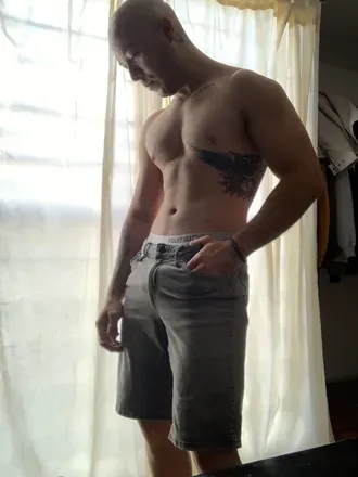 OnlyFans cuenta karlnoe header 1