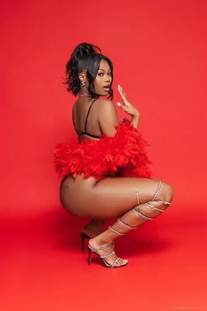 OnlyFans cuenta shunaariele header 2