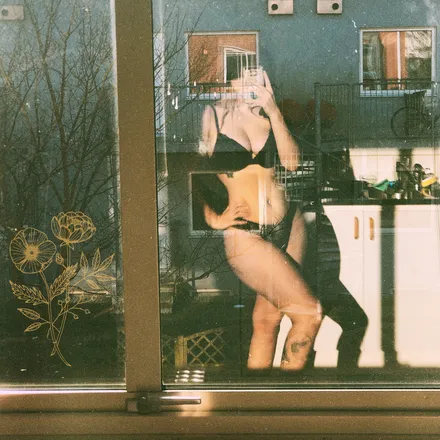 OnlyFans cuenta adriennewoodhouse header 2