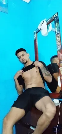 OnlyFans account  luar7 avatar 1