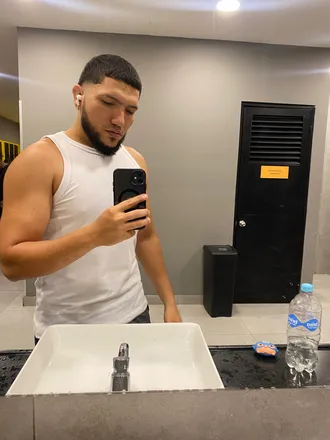 OnlyFans cuenta rivero1994 header 2
