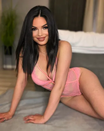 OnlyFans cuenta elena_shy header 2