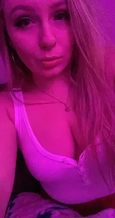 OnlyFans account  blndbitch13 avatar 1