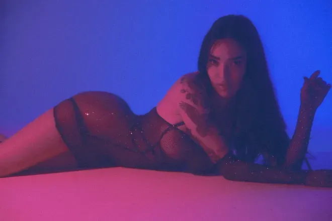 OnlyFans cuenta itslilyandrews header 2