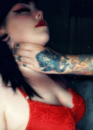 OnlyFans account  deathcrv header 2