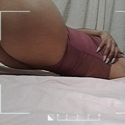 OnlyFans cuenta rossie.v header 2