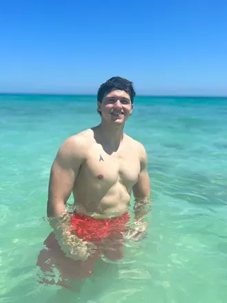 OnlyFans account  esarac avatar 1