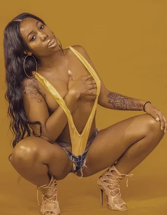 OnlyFans cuenta lady_tee22 header 2