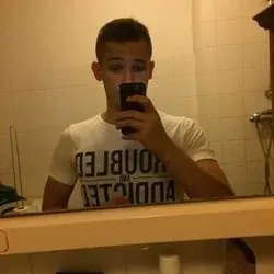 OnlyFans cuenta rouz23 avatar 1