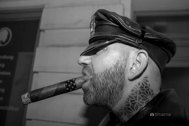 OnlyFans cuenta bootedleathermanuk header 2