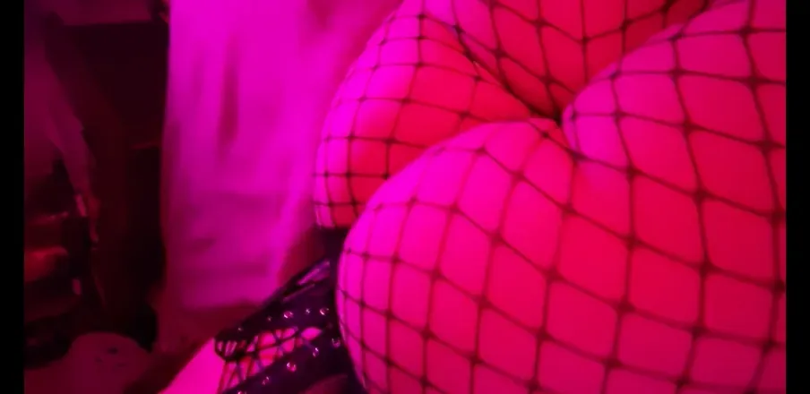 OnlyFans cuenta sirenemmery header 2