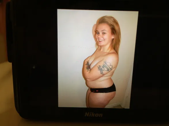 OnlyFans cuenta naughtye1997 header 2