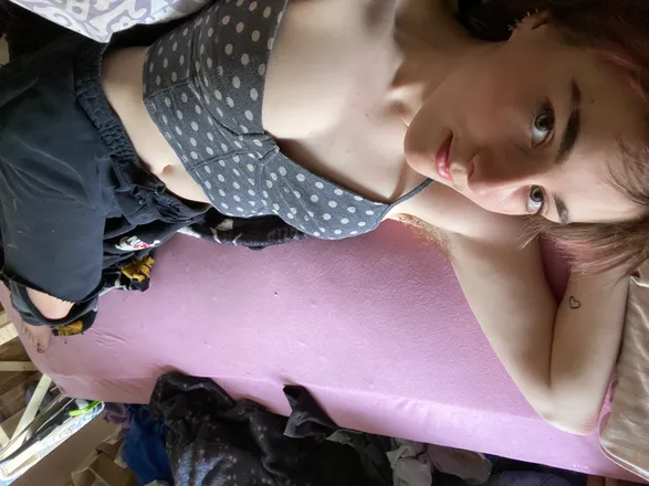 OnlyFans cuenta oliveskiss header 2