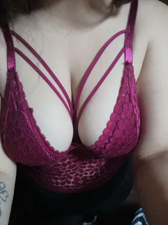 OnlyFans cuenta karinass4 header 2