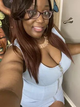 OnlyFans account  hershies_kisses avatar 1