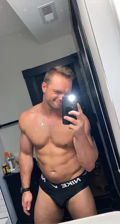 OnlyFans account  crw_1995 avatar 1
