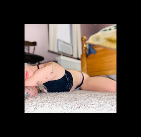 OnlyFans cuenta allierae236 header 2