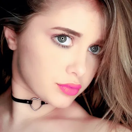 OnlyFans cuenta khloe_king header 2