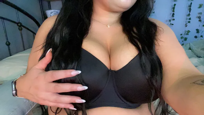 OnlyFans cuenta shethethickchick header 2