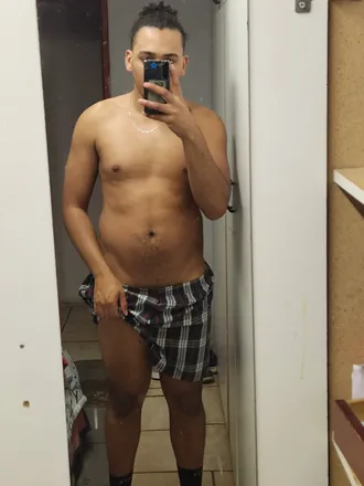OnlyFans account  d_dclassen header 2