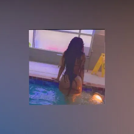 OnlyFans cuenta moniquebae header 2