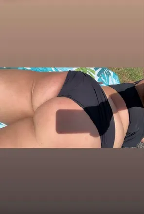 OnlyFans cuenta thickasabiscuit header 2