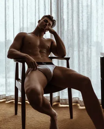 OnlyFans cuenta mrjuicyjames avatar 1