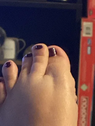 OnlyFans cuenta myfeetatrandomtimes header 2