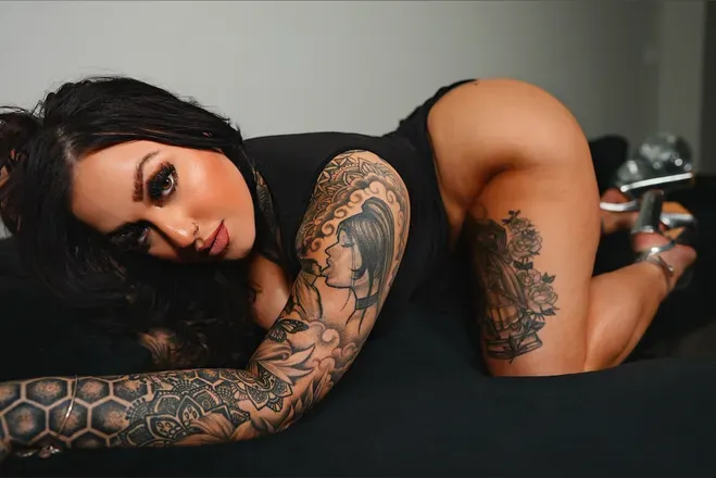 OnlyFans cuenta basslilliesss header 2
