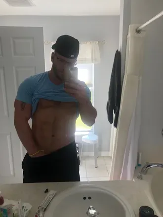 OnlyFans cuenta omgisthathim avatar 1